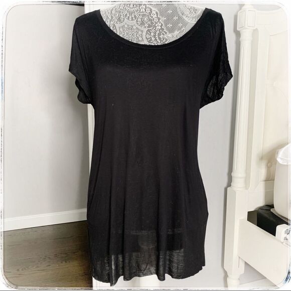 Alexis tee size small - Picture 1 of 4